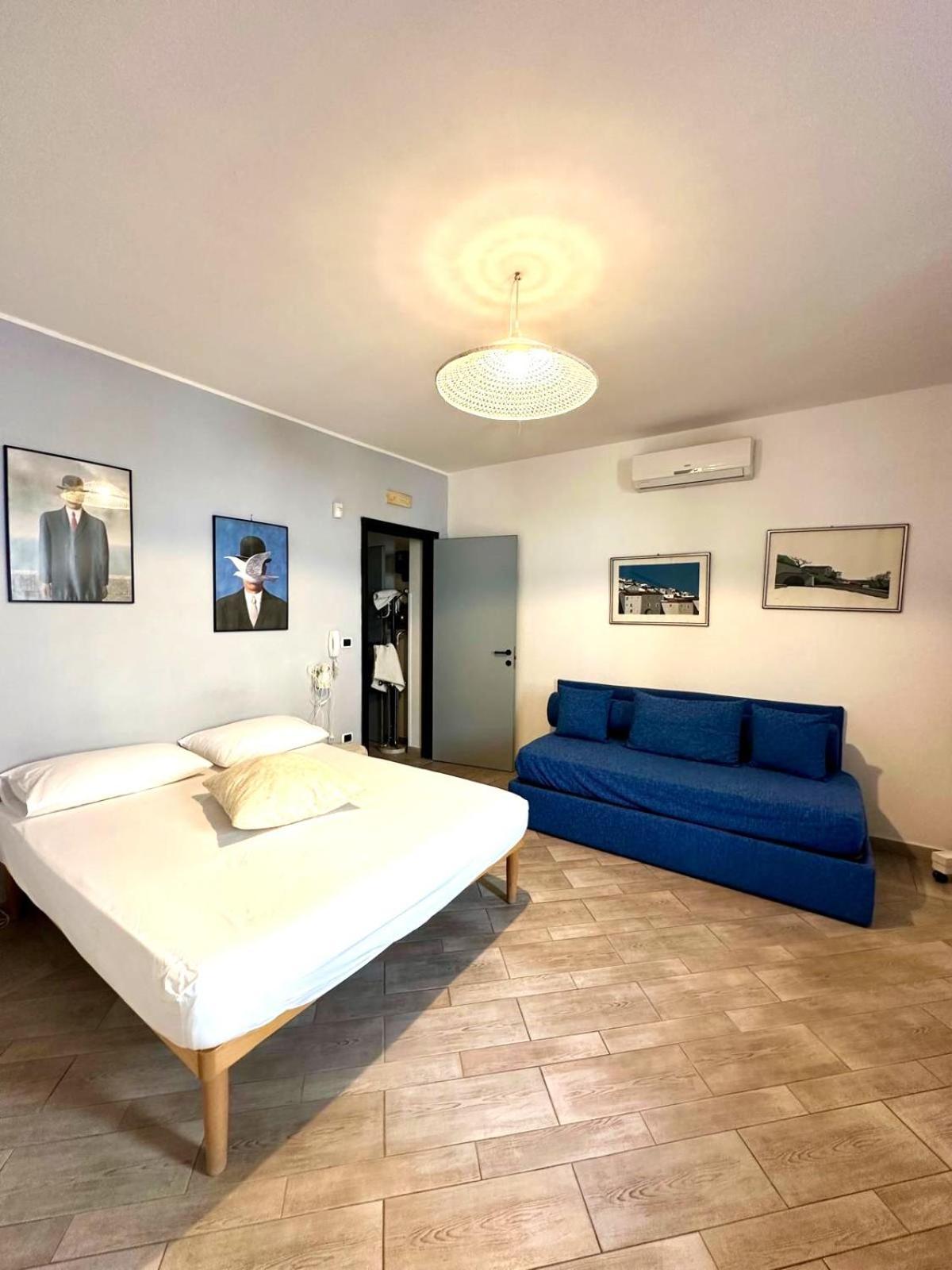 Holiday home Glicine House *